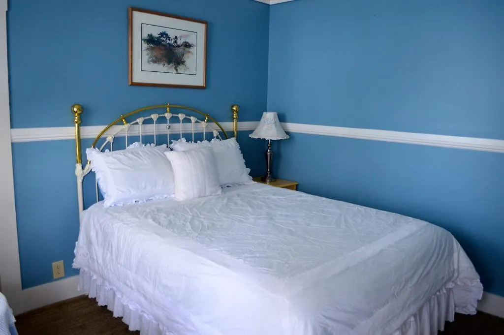 Glass Beach Inn-1